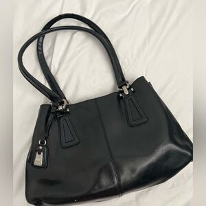 Liz Clabourne black leather purse
